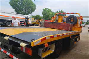 行唐附近拖车电话号码服务